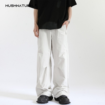 Pantaloni de bărbați, stil american, deconstruiți, aspect de lucru, plisate, talie liberă, lungi, croială dreaptă spre largă, poliester, căptușeală fleece