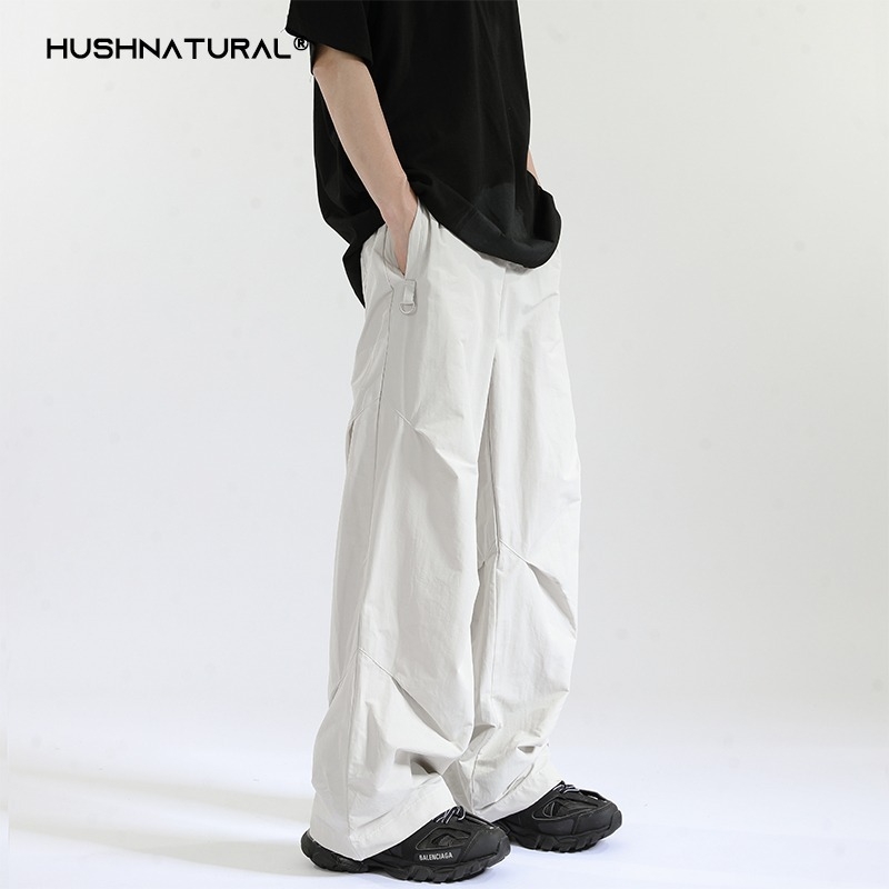 Pantaloni de bărbați, stil american, deconstruiți, aspect de lucru, plisate, talie liberă, lungi, croială dreaptă spre largă, poliester, căptușeală fleece