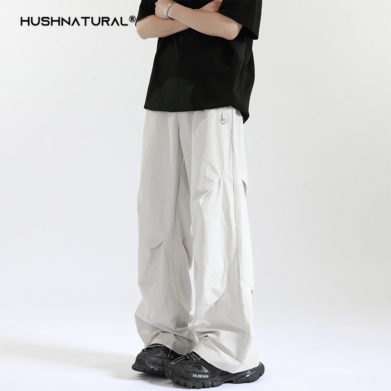 Pantaloni de bărbați, stil american, deconstruiți, aspect de lucru, plisate, talie liberă, lungi, croială dreaptă spre largă, poliester, căptușeală fleece