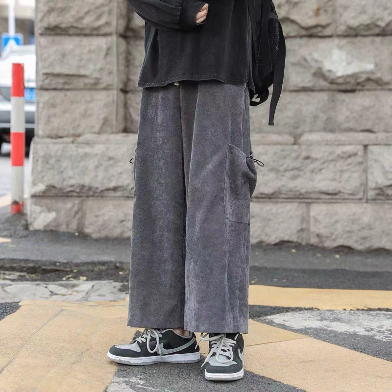 Pantaloni de lucru în stil japonez pentru bărbați din Corduroy — dungate, talie medie, închidere cu șnur, croială dreaptă lejeră