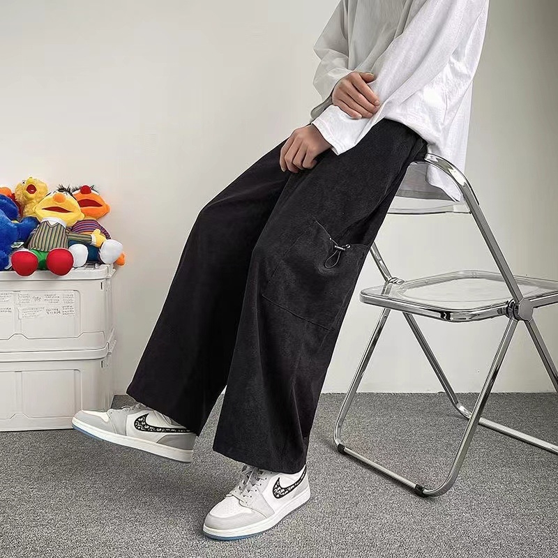 Pantaloni de lucru în stil japonez pentru bărbați din Corduroy — dungate, talie medie, închidere cu șnur, croială dreaptă lejeră