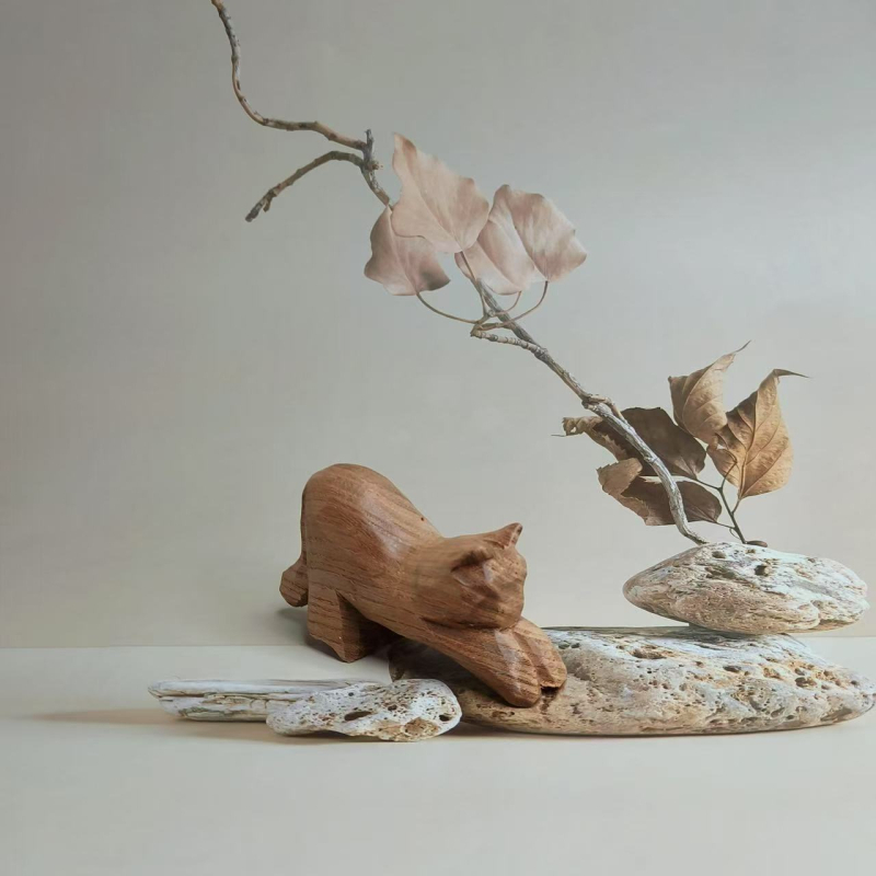 Plantă artificială atârnată cu frunze cu mai multe loburi, decor interior nordic, ornament din lemn premium
