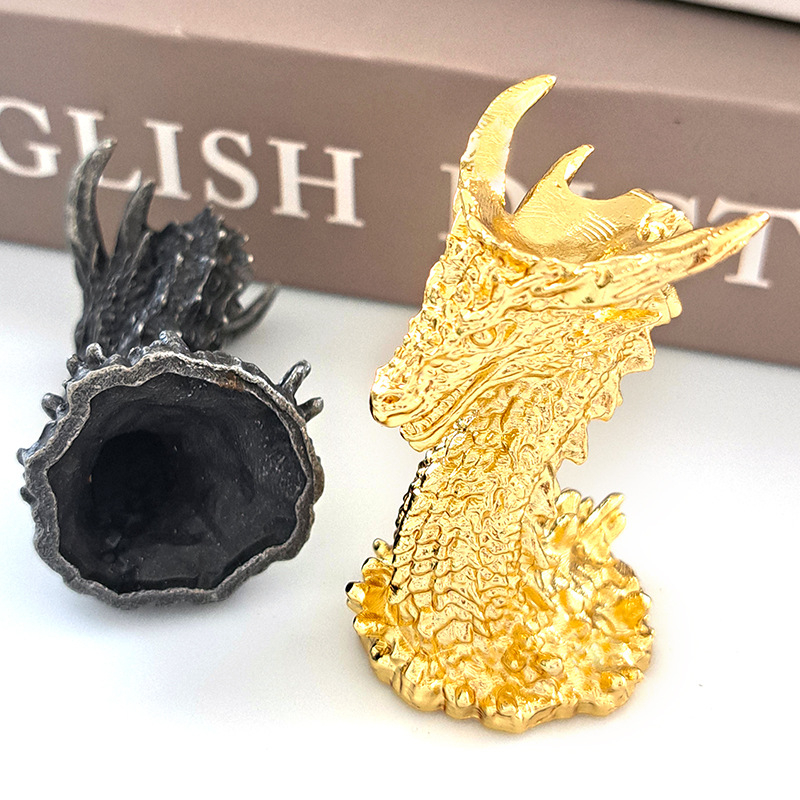 Suport metalic cu dragon auriu și sferă de cristal – ornament decorativ, stil chinezesc, pentru casă și birou