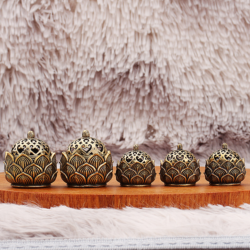 Suport pentru tămâie din bronz cu lotus decupat – decor metalic pentru birou și casă