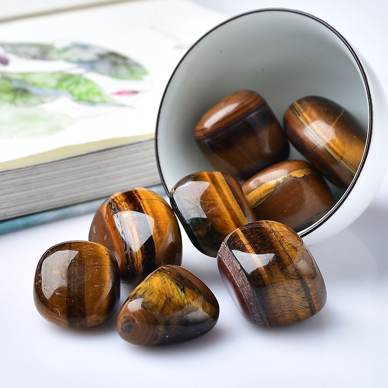 Piatră naturală ochi de tigru galben – piatră de cristal rotunjită și piatră brută, ornament decorativ pentru purtare în mână