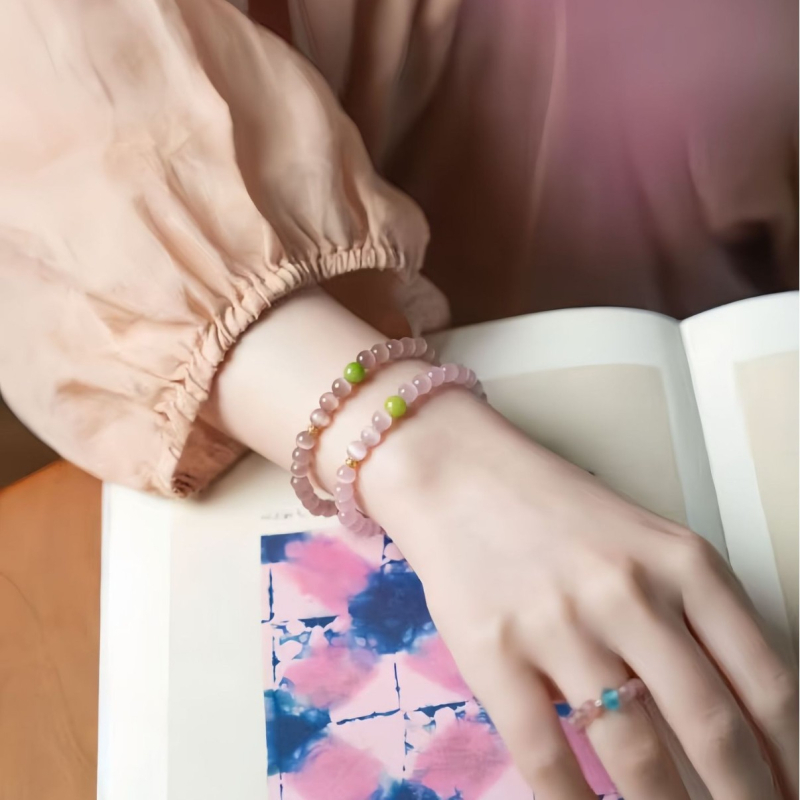 Brățară feminină în stil chinezesc cu piatră ochi de pisică și jad olive, mărgele rotunde, realizată manual, design minimalist