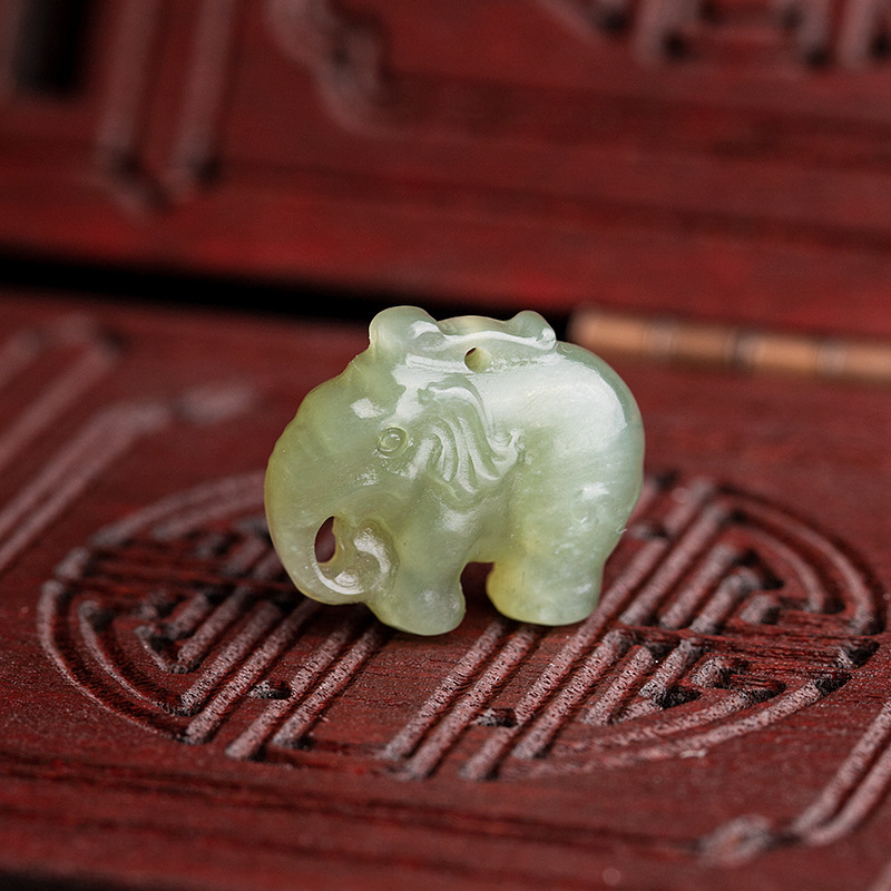H0002 Star Rain Jad Hetian natural, verde-alb, pandantiv cu elefant, sculptat manual, DIY