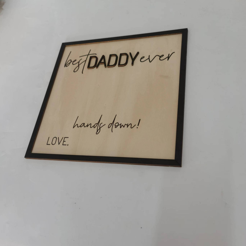 Raft CD din lemn – suport decorativ pentru CD-uri, ediție Ziua Tatălui