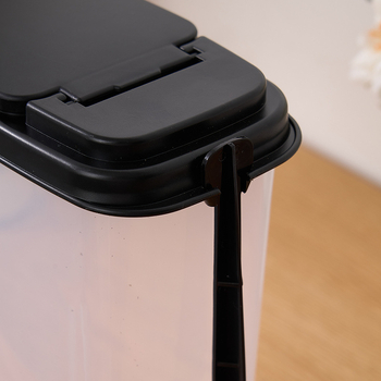 Recipient plastic cu lingă, pentru boabe de cafea, pulberi de fructe și cereale — sigilate.