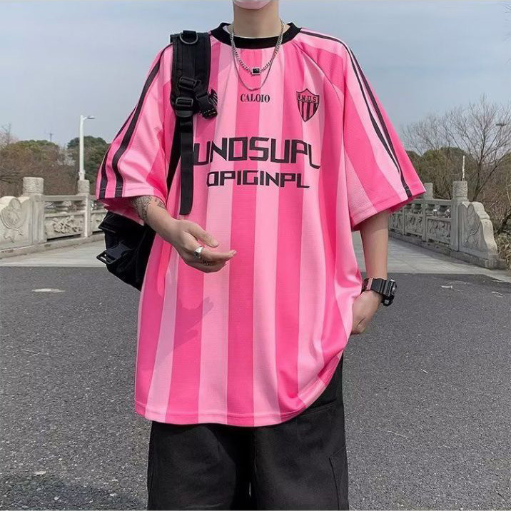 Tricou de fotbal pentru bărbați în stil Hong Kong, roz, vară 2026, croială lejeră, respirabil, uscare rapidă, mânecă scurtă