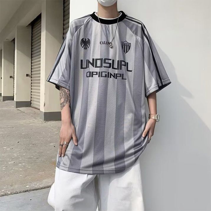 Tricou de fotbal pentru bărbați în stil Hong Kong, roz, vară 2026, croială lejeră, respirabil, uscare rapidă, mânecă scurtă