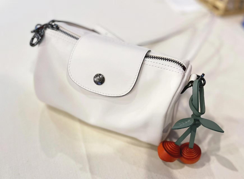Geantă de umăr cilindrică din PU, formă de pernă — geantă crossbody pentru femei, casual și la serviciu, design la modă și versatil