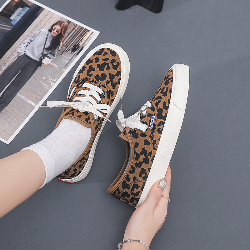 Γυναικείες καμβά sneakers με λεοπάρprint, χαμηλό ύψος, ρετρό κορεατικό στυλ, αντιολισθητικά casual παπούτσια με καουτσούκ σόλα