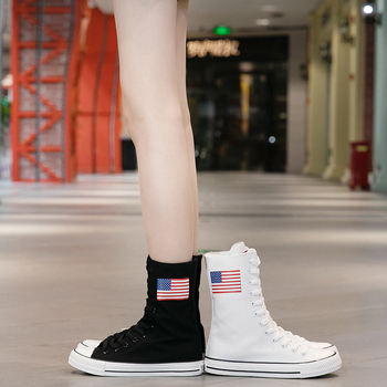 Καμβά sneakers με μεσαίο ύψος, μπροστινά κορδόνια και πλαϊνό φερμουάρ, μοτίβο αμερικανικής σημαίας, χειροποίητες γυναικείες casual sneakers