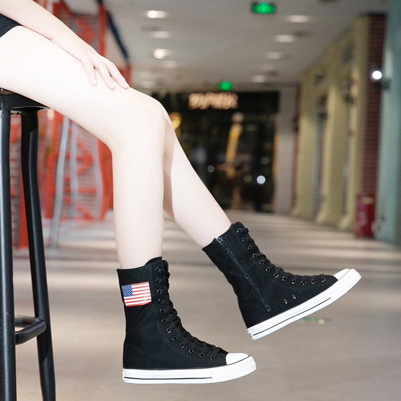 Καμβά sneakers με μεσαίο ύψος, μπροστινά κορδόνια και πλαϊνό φερμουάρ, μοτίβο αμερικανικής σημαίας, χειροποίητες γυναικείες casual sneakers