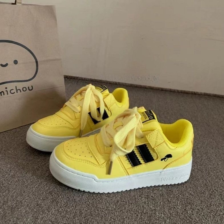 Γυναικείες αθλητικές sneakers με φαρδιά σόλα, λευκές, καθημερινές casual, μοντέρνος σχεδιασμός, νέο μοντέλο 2025
