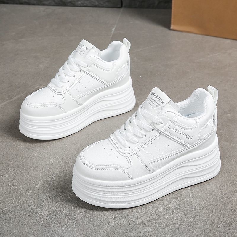 Γυναικείες λευκές sneakers με πλατφόρμα 8 εκ., αθλητικά casual παπούτσια, άνοιξη 2026