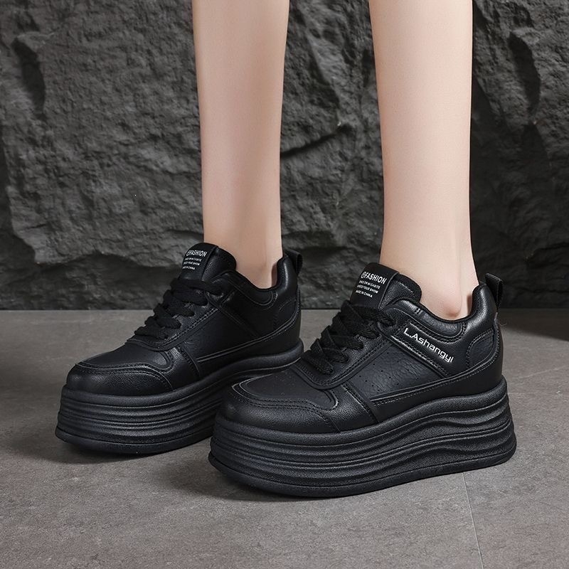 Γυναικείες λευκές sneakers με πλατφόρμα 8 εκ., αθλητικά casual παπούτσια, άνοιξη 2026