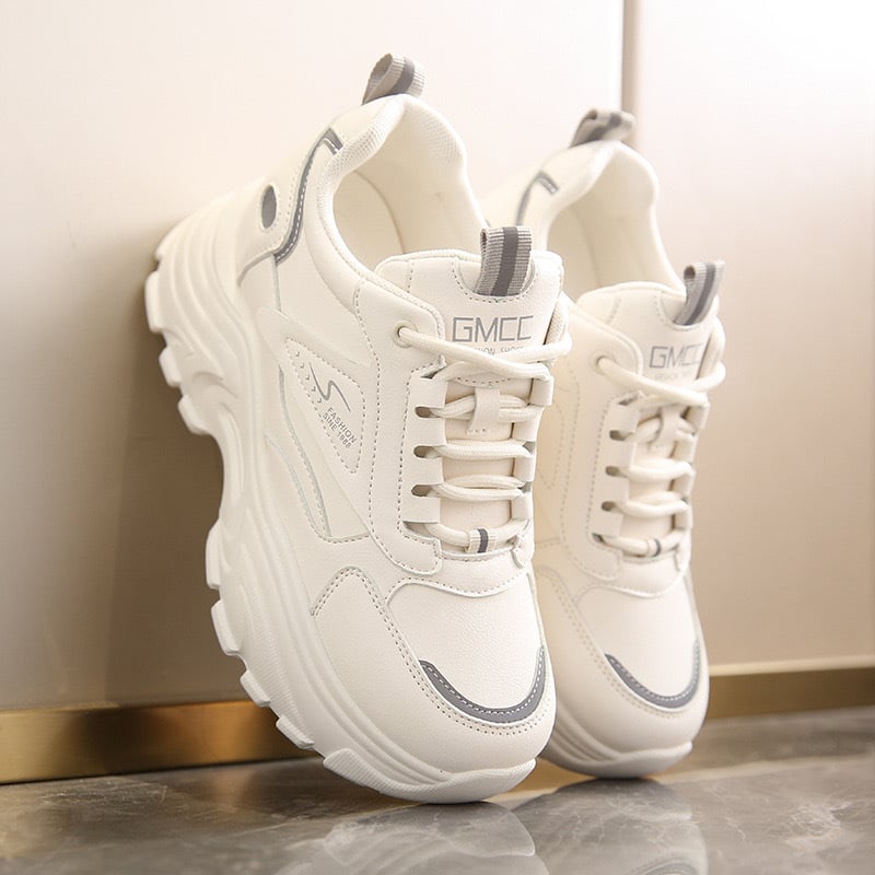 Γυναικεία λευκά sneakers – Άνοιξη 2024, με φαρδιά σόλα για αύξηση ύψους, καθημερινά αθλητικά παπούτσια