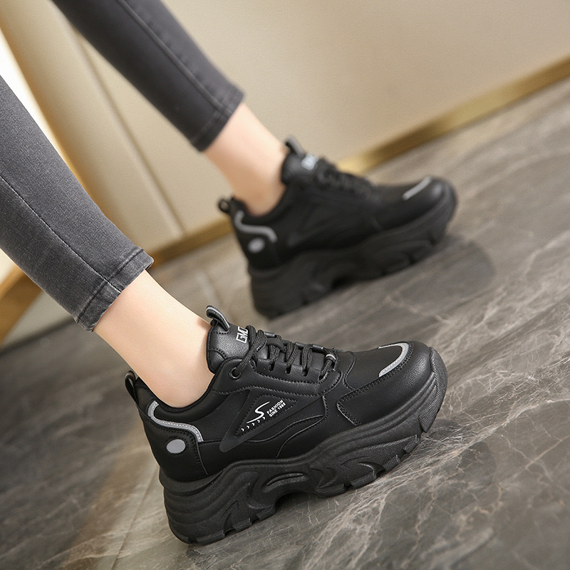 Γυναικεία λευκά sneakers – Άνοιξη 2024, με φαρδιά σόλα για αύξηση ύψους, καθημερινά αθλητικά παπούτσια