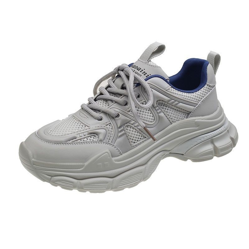 Γυναικεία αθλητικά παπούτσια σε στυλ dad shoes, λευκά, με διαπνοή από mesh, φαρδιά σόλα, καθημερινή χρήση και προπόνηση, άνοιξη 2026 νέο μοντέλο