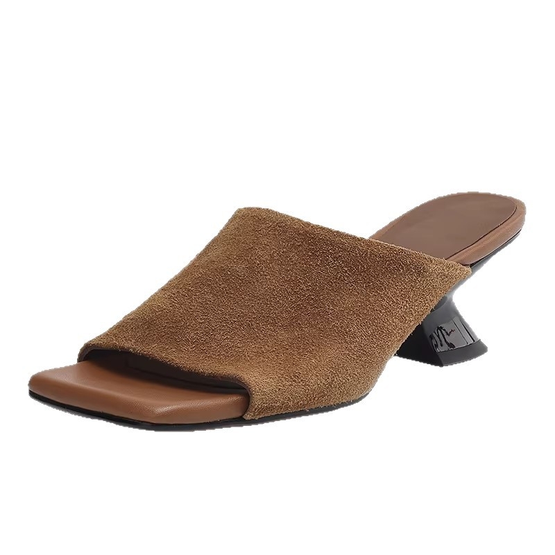 Σανδάλια slingback με peep-toe, μεσαίο τακούνι 3–5 cm, κομψό καλοκαιρινό στυλ