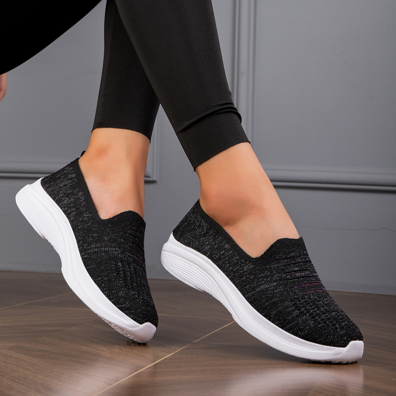 Γυναικεία ανάλαφρα slip-on παπούτσια από πλεκτό ύφασμα, διαπνέοντα, με χαμηλό τακούνι, άνοιξη 2025