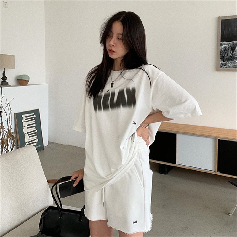 Γυναικεία μαύρη T-Shirt με κοντά μανίκια, χαλαρή γραμμή, εκτύπωση καρτούν, στρογγυλός λαιμός, ύφασμα Milk Silk πολυεστέρας