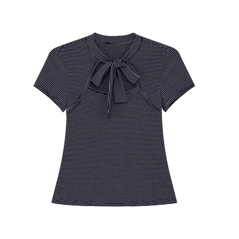 Γυναικείο κοντομάνικο T‑shirt ριγέ με κορδόνι-δέσιμο και μικρό όρθιο γιακά – καλοκαίρι 2026, στενή εφαρμογή