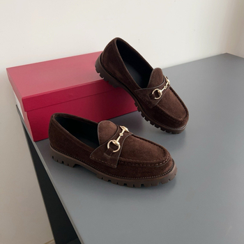 Γυναικείοι loafers από γνήσιο δέρμα, 2026 vintage, βρετανικό στυλ, με φαρδιά σόλα και μεταλλική αγκράφα σε στυλ ιππασίας
