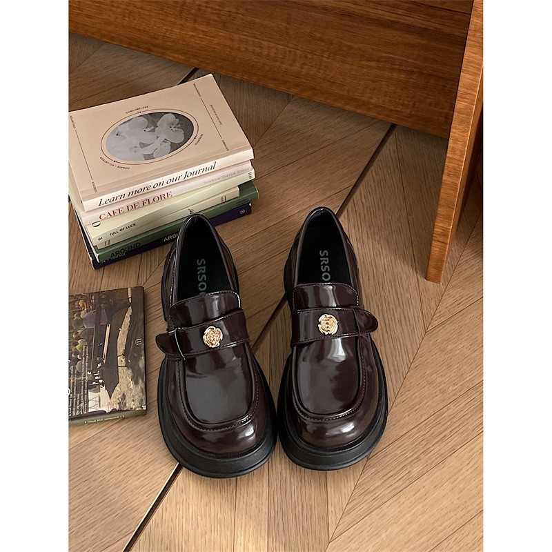 Γυναικείοι loafers με στρογγυλή μύτη, μαύρες, με παχιά σόλα, ρετρό βρετανικό στυλ, καλοκαίρι 2026, slip-on