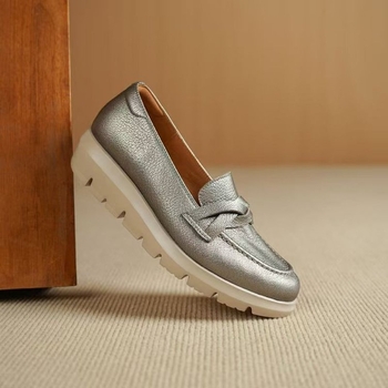 Γυναικείοι loafers από PU δέρμα, μαλακή σόλα και παχιά πλατφόρμα, slip-on, στρογγυλή μύτη, καλοκαίρι 2026