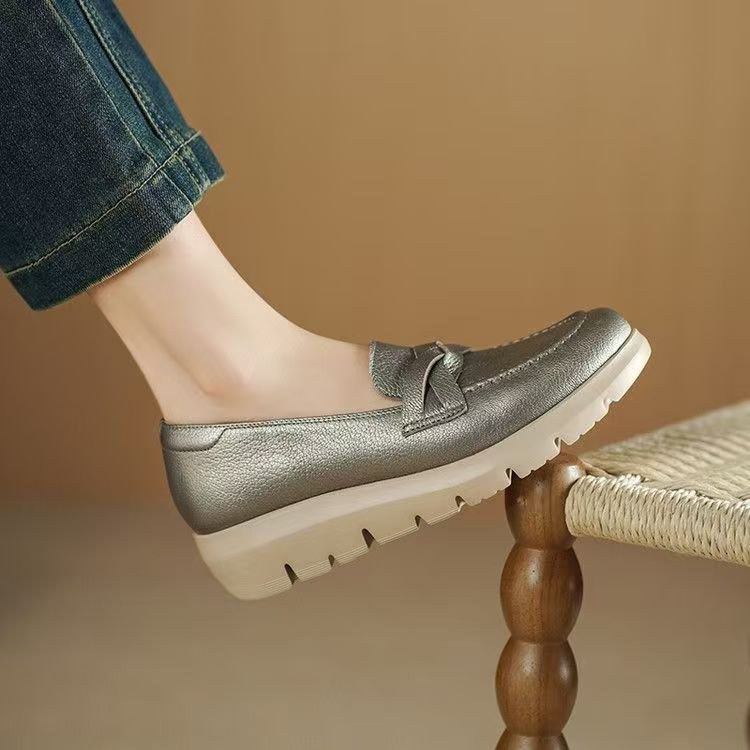 Γυναικείοι loafers από PU δέρμα, μαλακή σόλα και παχιά πλατφόρμα, slip-on, στρογγυλή μύτη, καλοκαίρι 2026