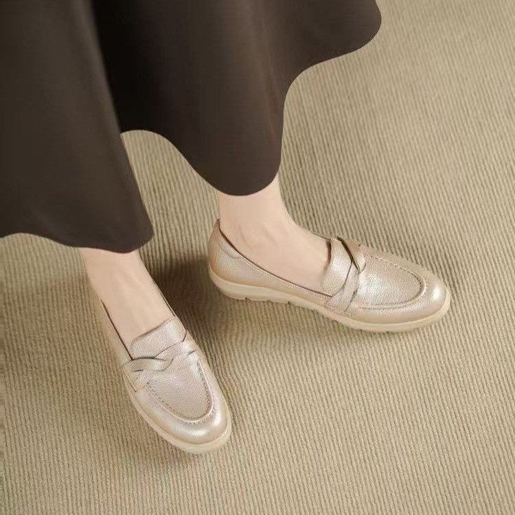 Γυναικείοι loafers από PU δέρμα, μαλακή σόλα και παχιά πλατφόρμα, slip-on, στρογγυλή μύτη, καλοκαίρι 2026