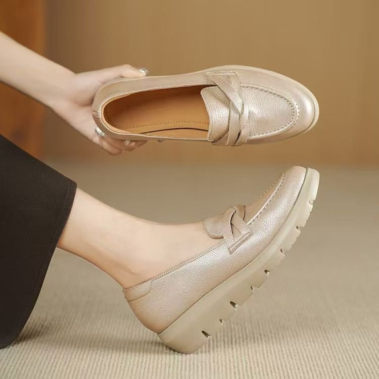Γυναικείοι loafers από PU δέρμα, μαλακή σόλα και παχιά πλατφόρμα, slip-on, στρογγυλή μύτη, καλοκαίρι 2026
