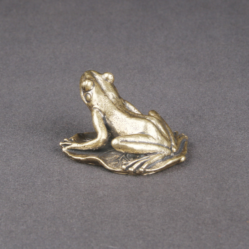 Κλασικό ορείχαλκινο βατραχάκι με φύλλο λωτού – διακοσμητικό γραφείου από χαλκό, γλυπτό σε Zen στυλ
