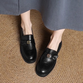 Γυναικείοι Camellia loafers, με στρογγυλή μύτη, φαρδύς τακούνι, επάνω από μικροϊνες, σόλα από καουτσούκ, μεγέθη EU 33-43