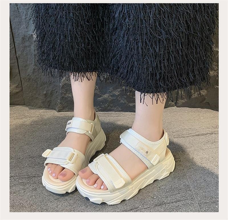 Γυναικείες σαγιονάρες με παχύ πάτο και Velcro, καλοκαίρι 2026, άνετες πλατφόρμες για παραλία