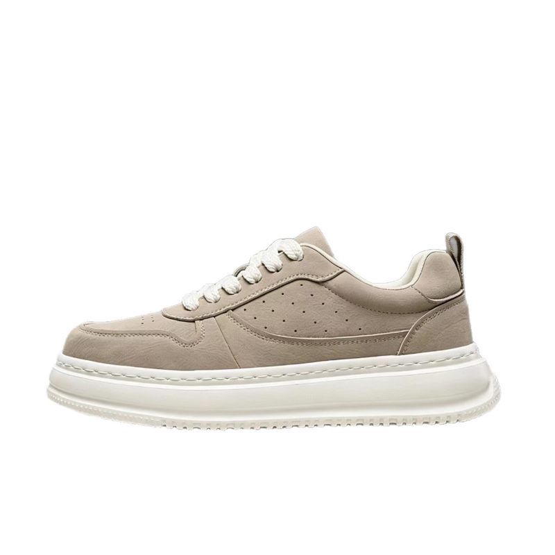 Férfi fehér sneaker, sokoldalú és trendi, lélegző, alacsony top cipő vastag talppal a magasság növeléséért.