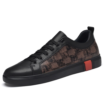 Férfi bőrből készült színblokkokkal ellátott alacsony profilú sneaker, elegáns–casual irodai lábbeli