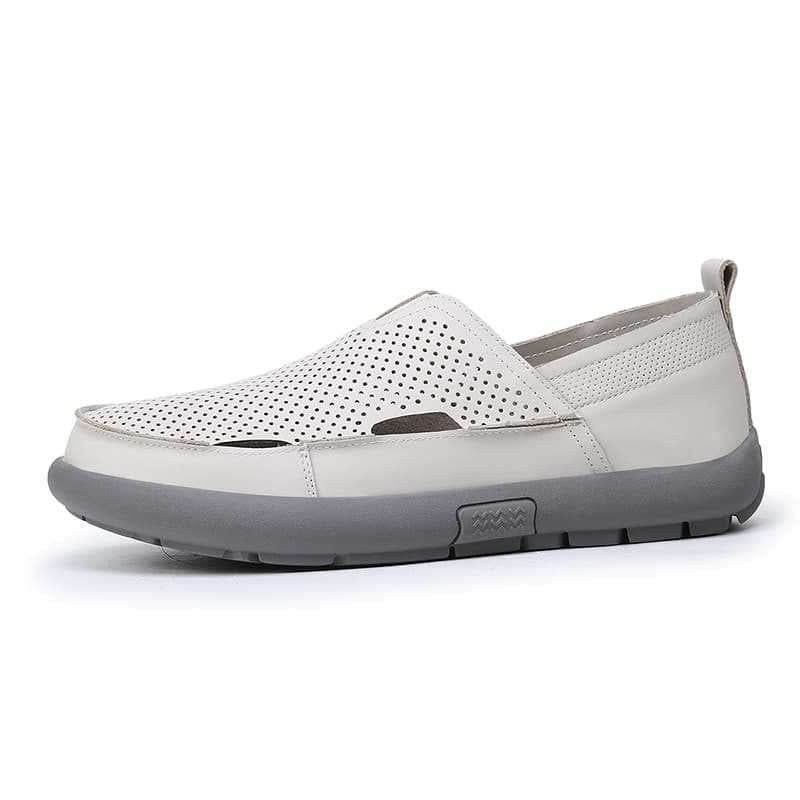 Férfi nyári bőrszandál perforált mintával, slip-on, puha talp, csúszásmentes