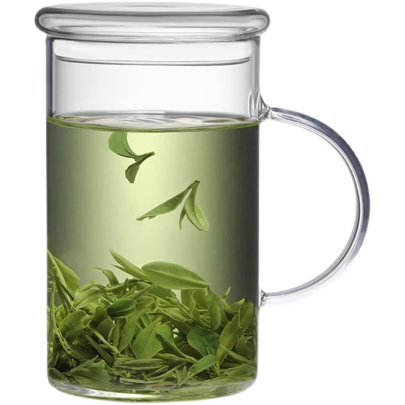 Cană din sticlă borosilicat rezistentă la temperaturi, cu capac, scară de măsurare și mâner, pentru birou și casă.