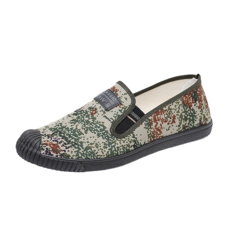 Férfi vászon slip-on cipő, légáteresztő, csúszásmentes talp, camuflázn mintázat, kopásálló gumitalp