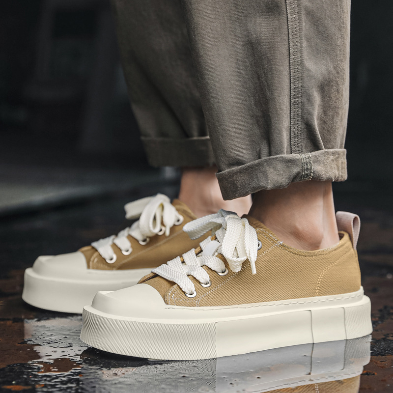 Férfiaknak fehér vászon sneakers vastag talppal a magasság növelésére, négyzetes orrú derbi stílusú cipő
