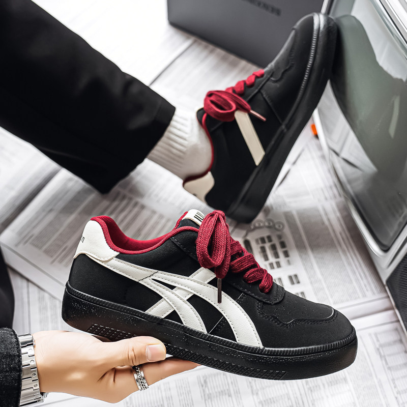 Férfi mindennapi sneaker 2025 téli, vászon felsőrész bőrhatású panelokkal, alacsony szár, vulkanizált talp, fűzőkkel, koreai stílus
