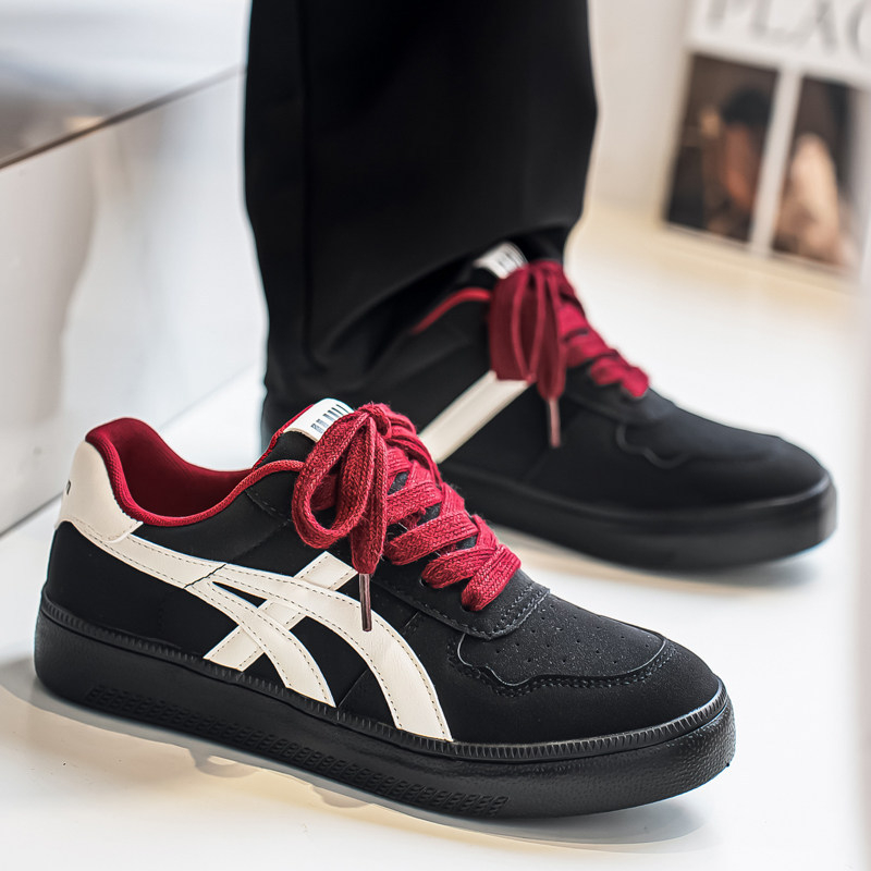 Férfi mindennapi sneaker 2025 téli, vászon felsőrész bőrhatású panelokkal, alacsony szár, vulkanizált talp, fűzőkkel, koreai stílus