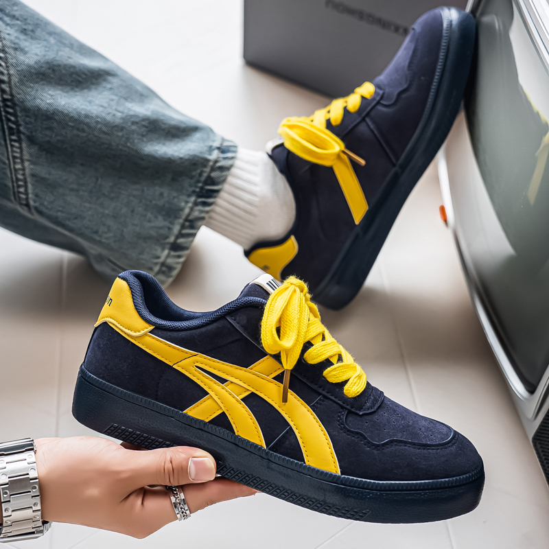 Férfi mindennapi sneaker 2025 téli, vászon felsőrész bőrhatású panelokkal, alacsony szár, vulkanizált talp, fűzőkkel, koreai stílus