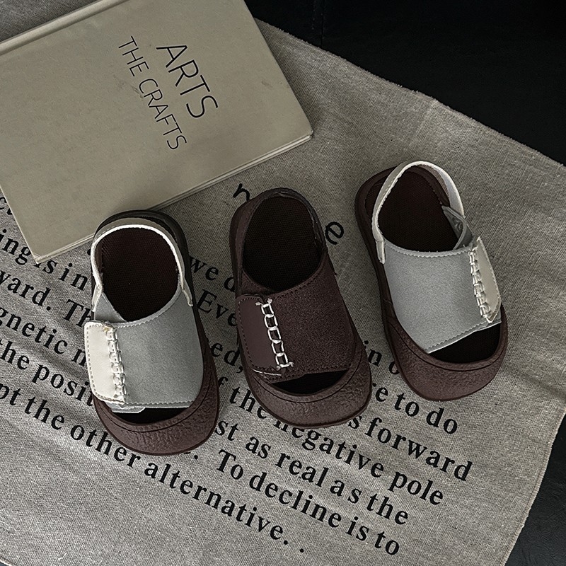 Лятни детски спортни сандали, затворен пръст, антихлъзгаща се подметка и мека подметка
