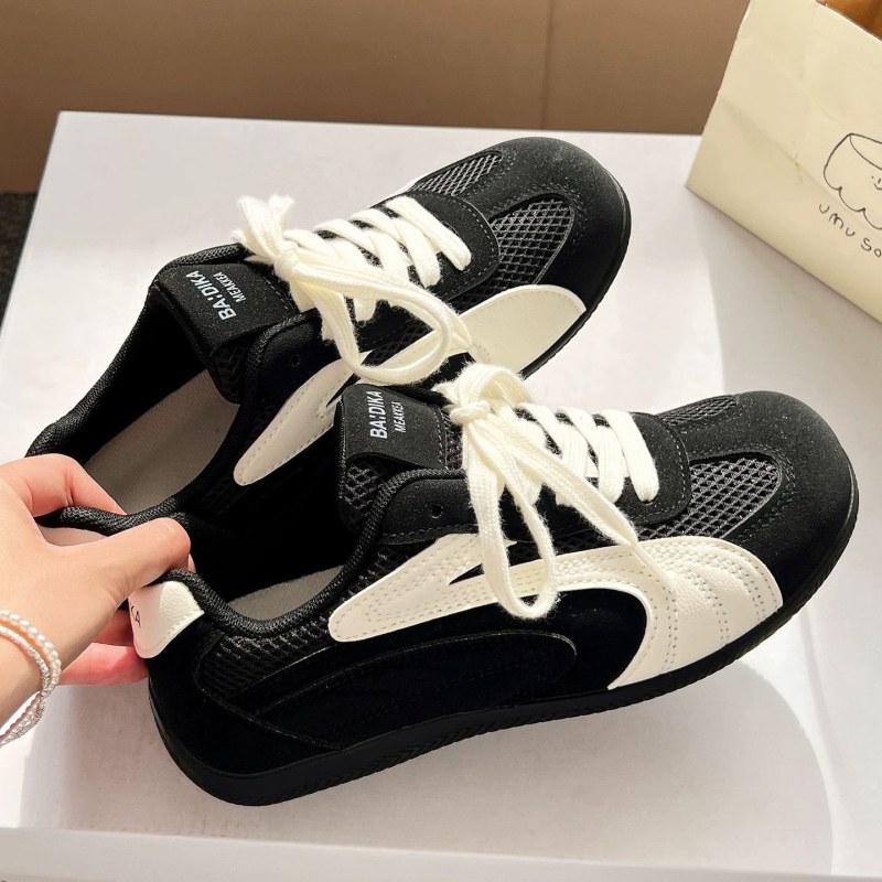 Γυναικείες καλοκαιρινές καμβά sneakers με ανάπνευσιμη διχτυωτή επάνω επιφάνεια, ελαφριά σόλα, μαύρες