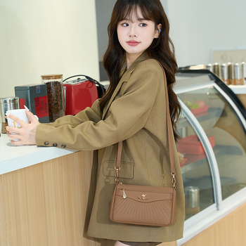Γυναικεία crossbody τσάντα από μαλακό δέρμα, μικρός τετράγωνος σχεδιασμός, με πολλές θήκες